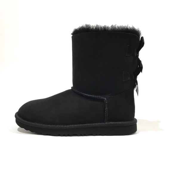 UGG BAILEY BOW II SHEEPSKIN BOOTS -BLACK -YOUTH US 5 (WOMEN’S 7) -NEW - Picture 3 of 9